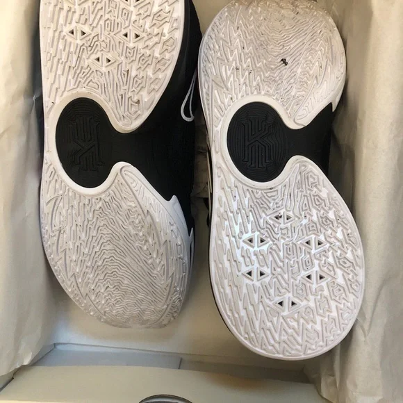 Nike Men's Kyrie Low 5 Black, White, and Red Basketball Shoes - Picture 6 of 10